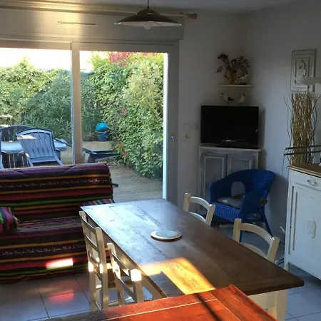 Maison 60m² Avec Terrasse, Piscine, Parking Prive, A 10 Min De La - Animaux Acceptes - Fr-1-494-14 펜션 *