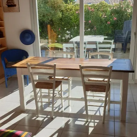 Maison 60m² Avec Terrasse, Piscine, Parking Prive, A 10 Min De La - Animaux Acceptes - Fr-1-494-14 펜션